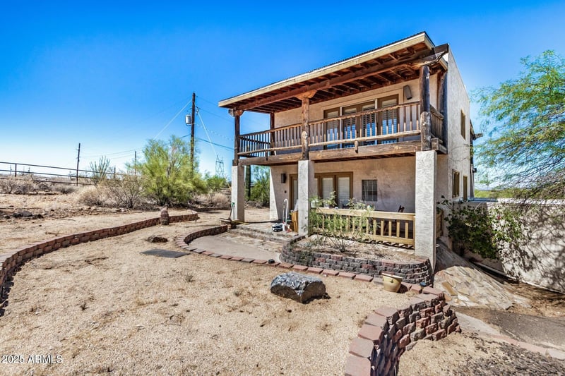 40404 New River Rd, Phoenix, AZ 85086