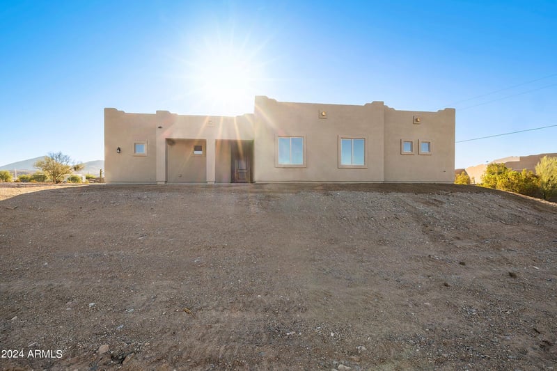 40408 2nd Dr, Phoenix, AZ 85086
