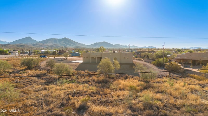 40408 2nd Dr, Phoenix, AZ 85086