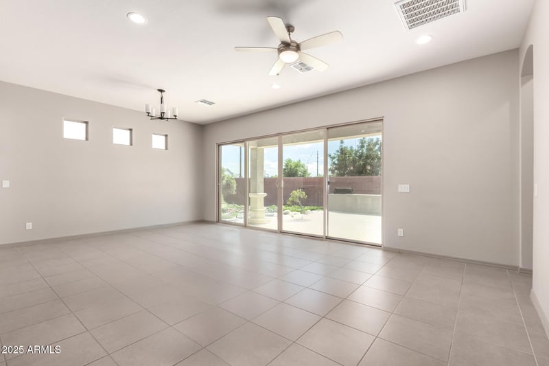4041 Jesse St, Gilbert, AZ 85295