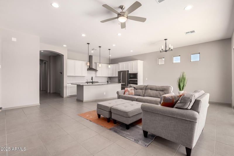 4041 Jesse St, Gilbert, AZ 85295