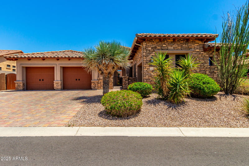4041 Silver Ridge Cir, Mesa, AZ 85207
