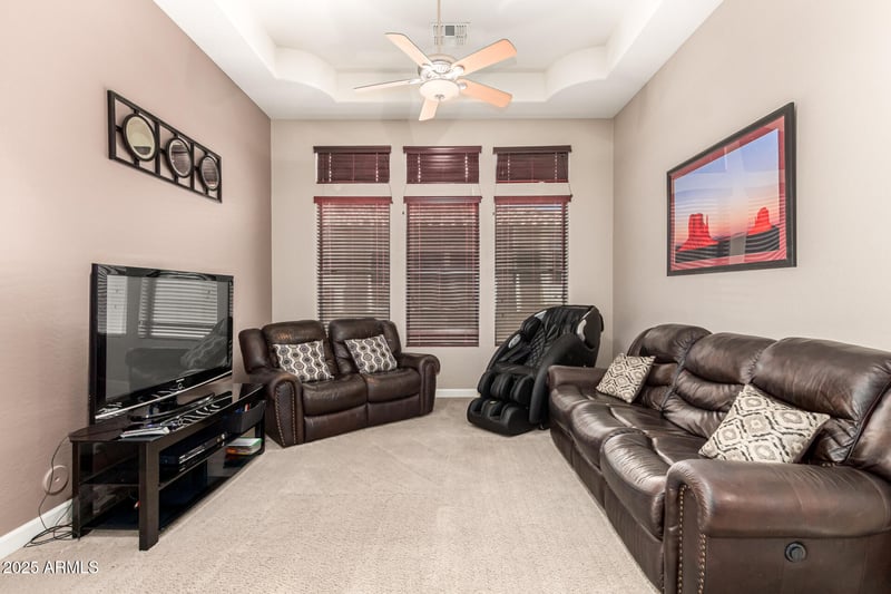 4041 Silver Ridge Cir, Mesa, AZ 85207