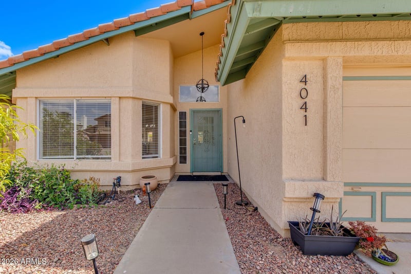 4041 W Avenida Del Sol Ave, Glendale, AZ 85310