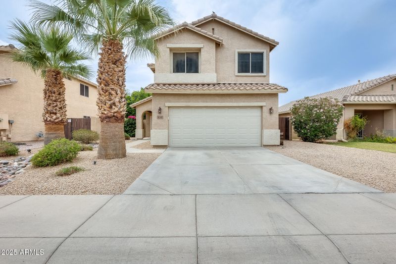 4041 W Hackamore Dr, Phoenix, AZ 85083