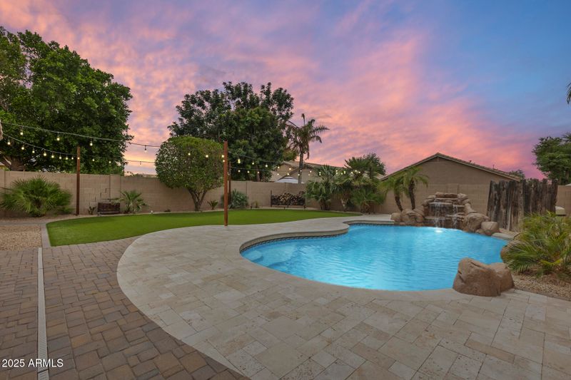 4041 W Hackamore Dr, Phoenix, AZ 85083