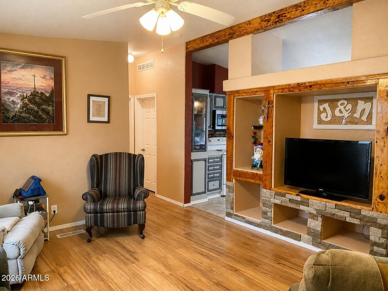 40413 N 253rd Ave, Morristown, AZ 85342