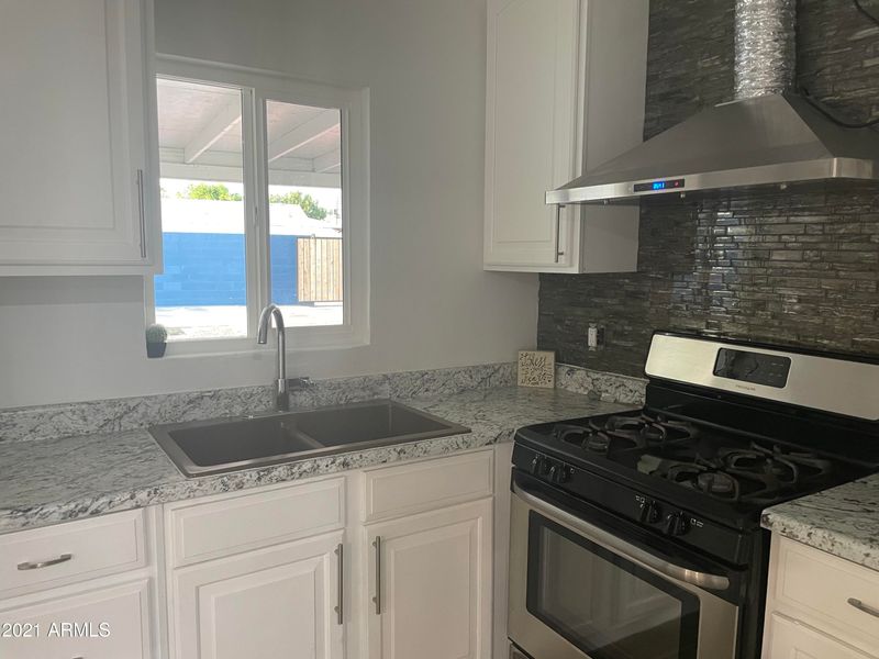 4042 W Willetta St, Phoenix, AZ 85009