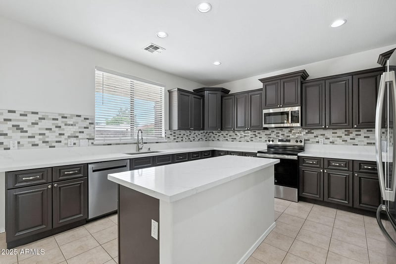 4043 Aire Libre Ave, Phoenix, AZ 85053