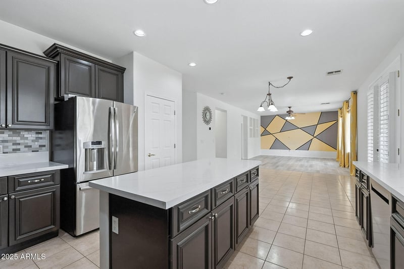 4043 Aire Libre Ave, Phoenix, AZ 85053