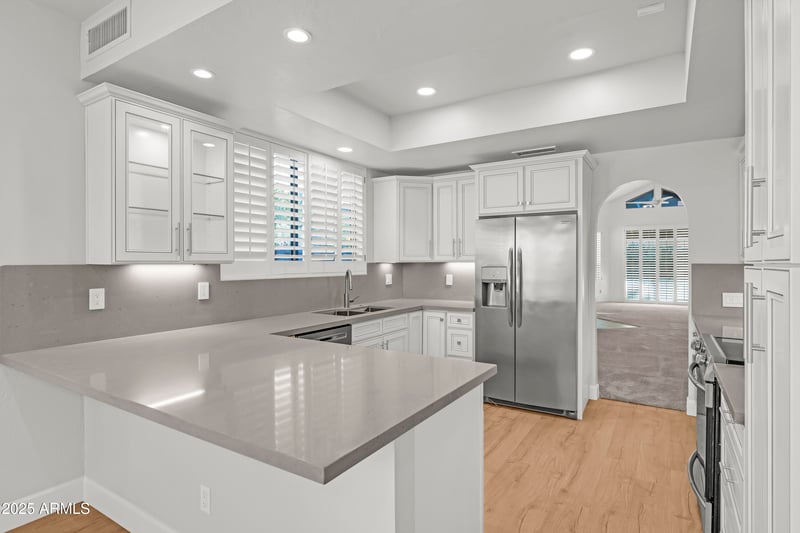 4043 Paradise Dr, Phoenix, AZ 85028