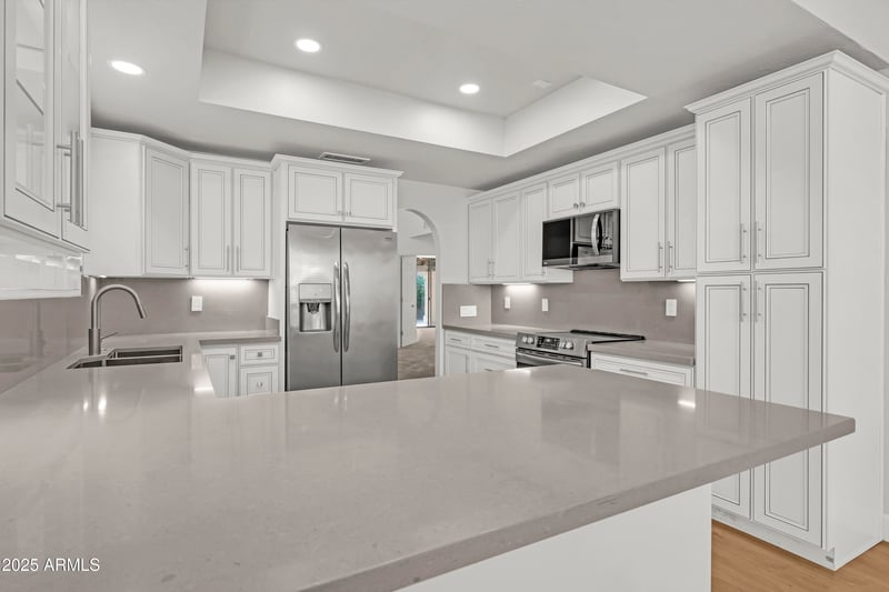 4043 Paradise Dr, Phoenix, AZ 85028
