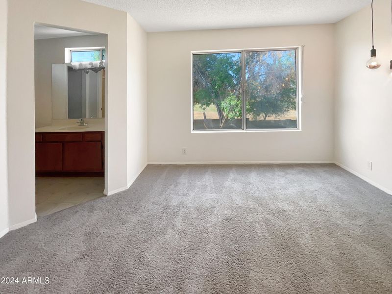 4043 W Whispering Wind Dr, Glendale, AZ 85310