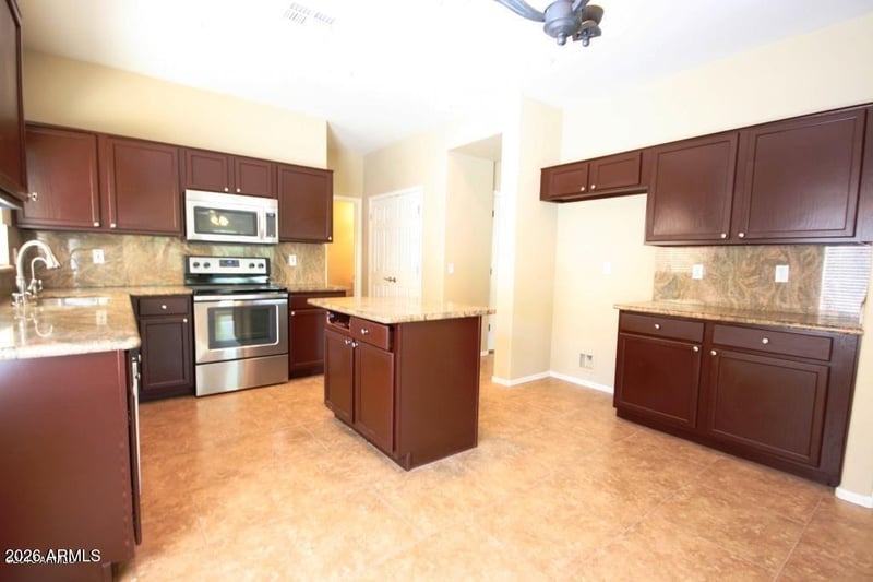 40435 Acadia Ct, Anthem, AZ 85086