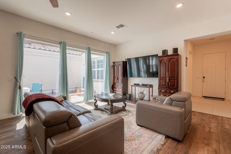 4044 Dawson Dr, Chandler, AZ 85249