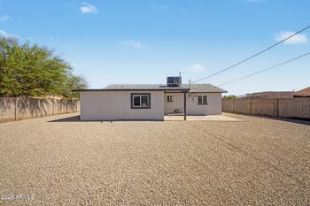 4044 Burgess Ln, Phoenix, AZ 85041