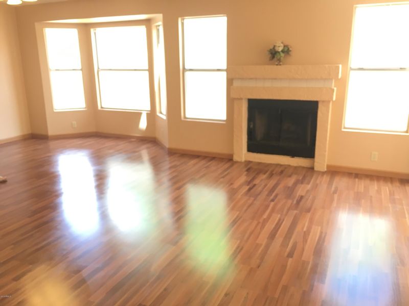 4044 W Chama Dr, Glendale, AZ 85310