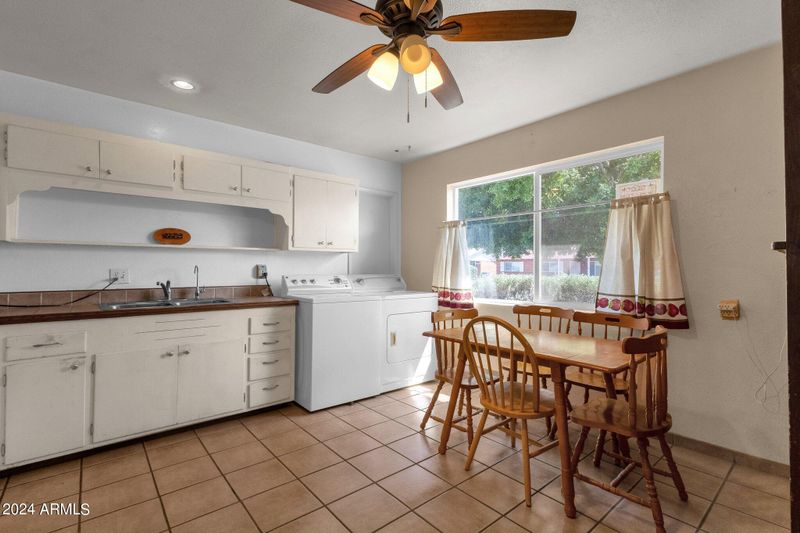 4044 W Rovey Ave, Phoenix, AZ 85019