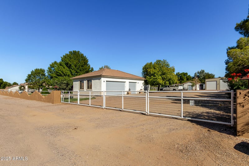 40441 Friend Ave, San Tan Valley, AZ 85140