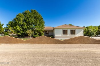 40441 N Friend Ave, San Tan Valley, AZ 85140