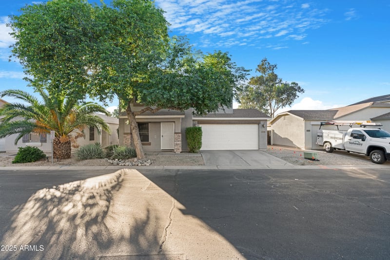 40456 High Meadows Dr, San Tan Valley, AZ 85140