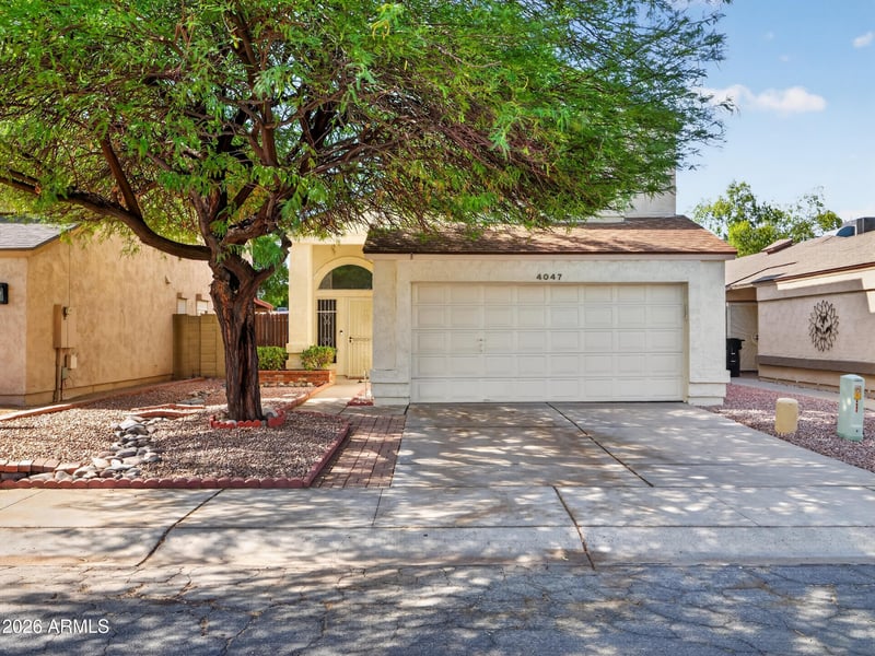 4047 Whispering Wind Dr, Glendale, AZ 85310
