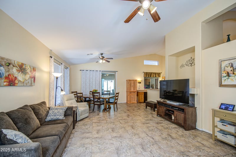 4048 Aspen Way, Gilbert, AZ 85234