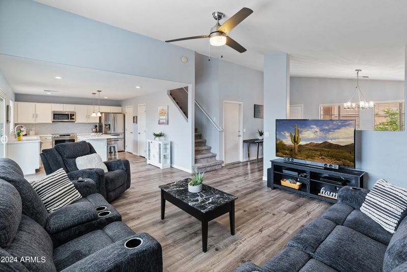 4048 E Melinda Ln, Phoenix, AZ 85050