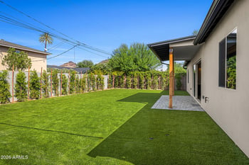 4048 E Minnezona Ave, Phoenix, AZ 85018