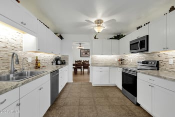 4048 Sierra Vista Dr, Phoenix, AZ 85019