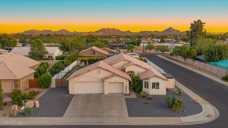 4049 E Vista Dr, Phoenix, AZ 85032