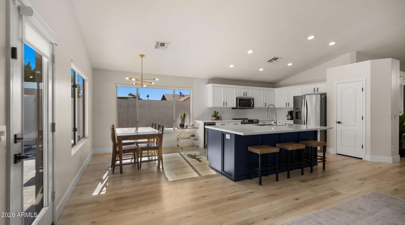 4049 E Vista Dr, Phoenix, AZ 85032