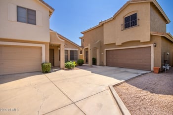 4049 Melinda Ln, Phoenix, AZ 85050