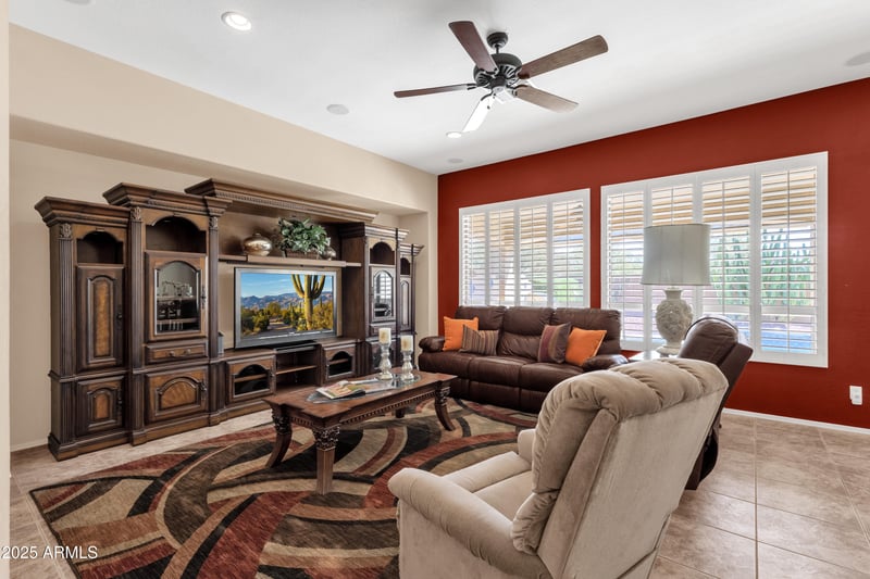 4049 Rakestraw Ln, Gilbert, AZ 85298