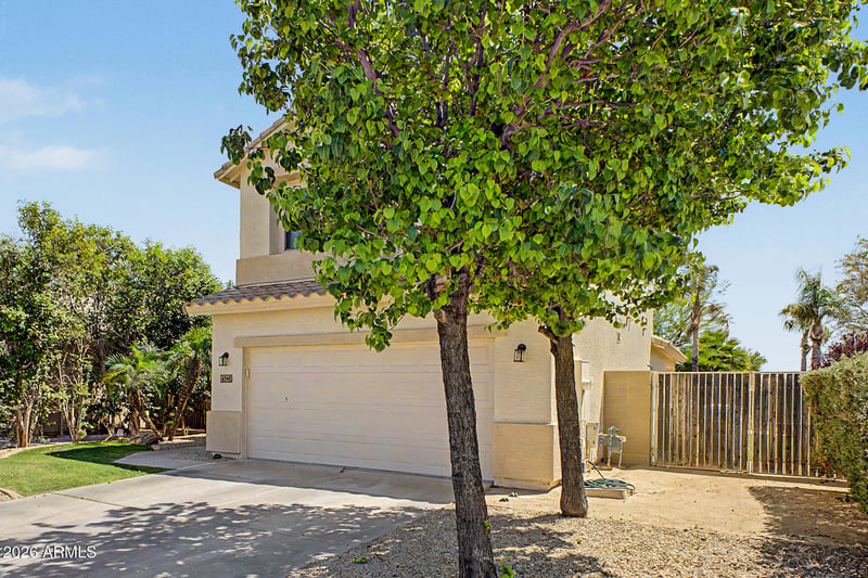 4049 Hackamore Dr, Phoenix, AZ 85083