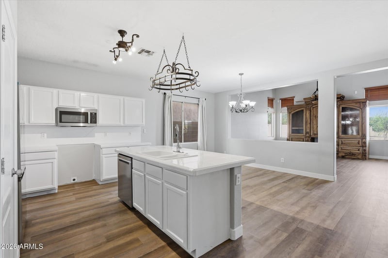 405 Harold Dr, San Tan Valley, AZ 85140