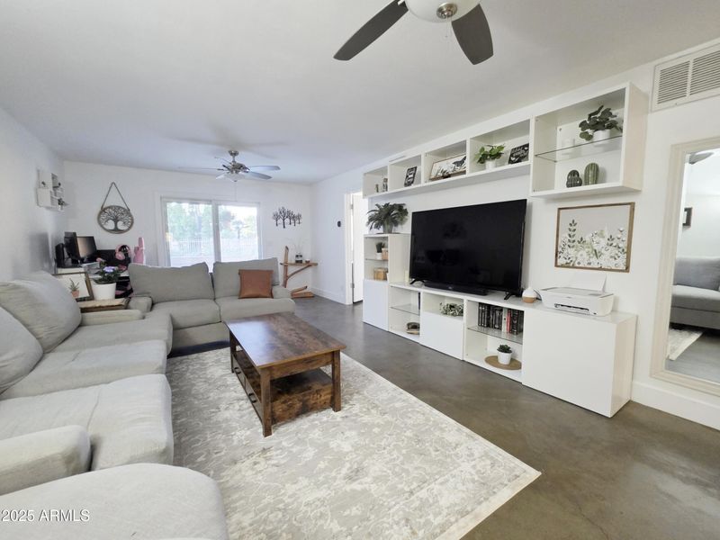 4050 E Cactus Rd #107, Phoenix, AZ 85032