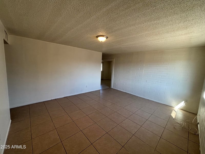 4050 Nancy Ln, Phoenix, AZ 85041