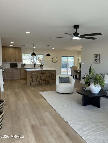 4050 Sacaton St, Phoenix, AZ 85044