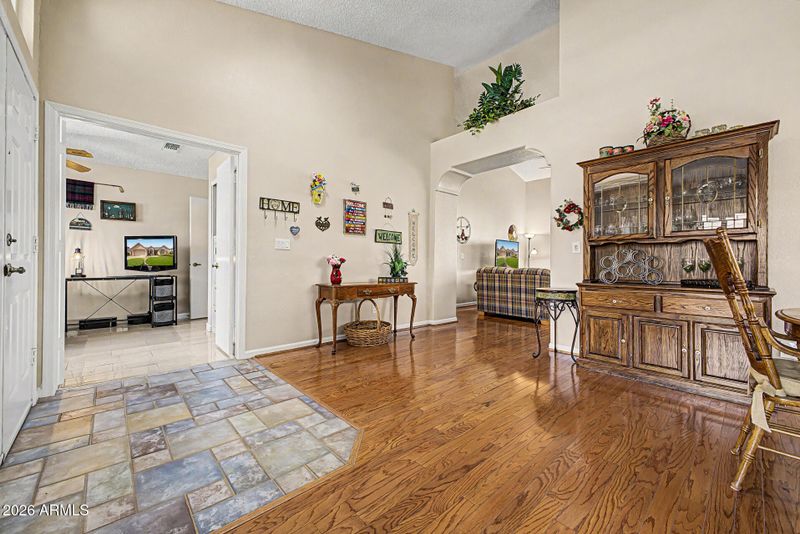 4050 W Charlotte Dr, Glendale, AZ 85310