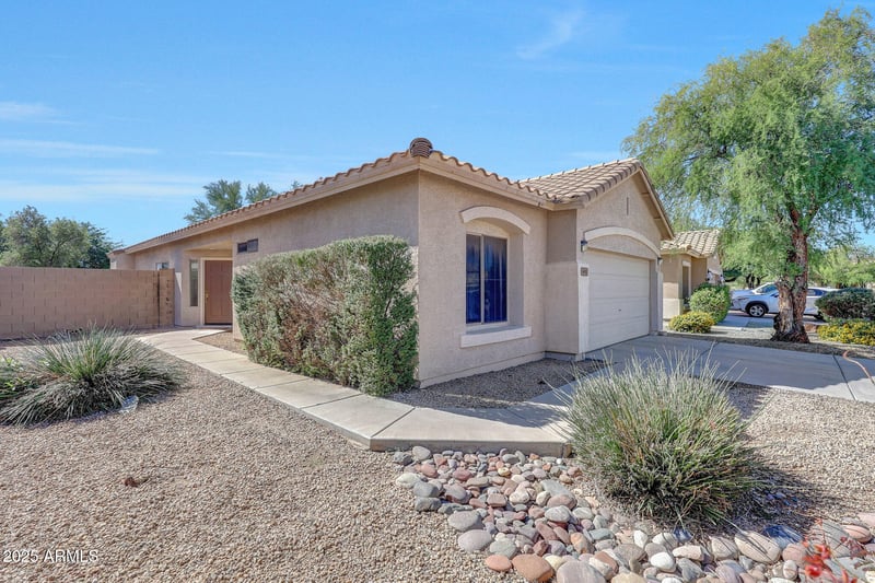 4051 Buckskin Trl, Phoenix, AZ 85083