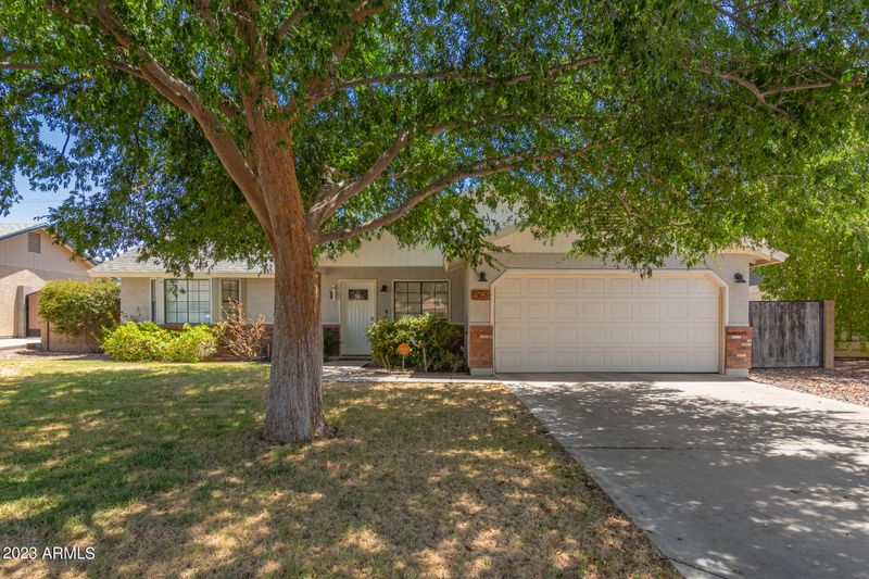 4051 E Dover St, Mesa, AZ 85205