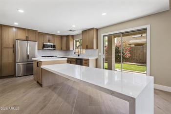 4052 Abraham Ln, Phoenix, AZ 85050