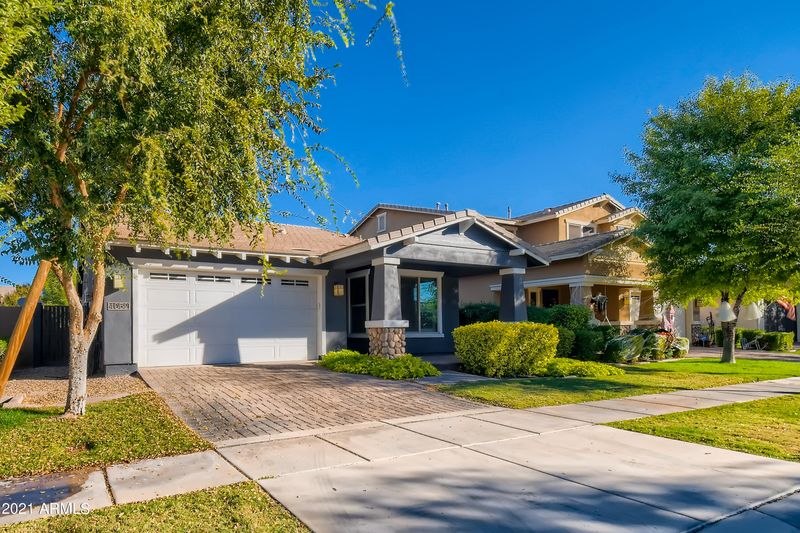 4052 E Mesquite St, Gilbert, AZ 85296