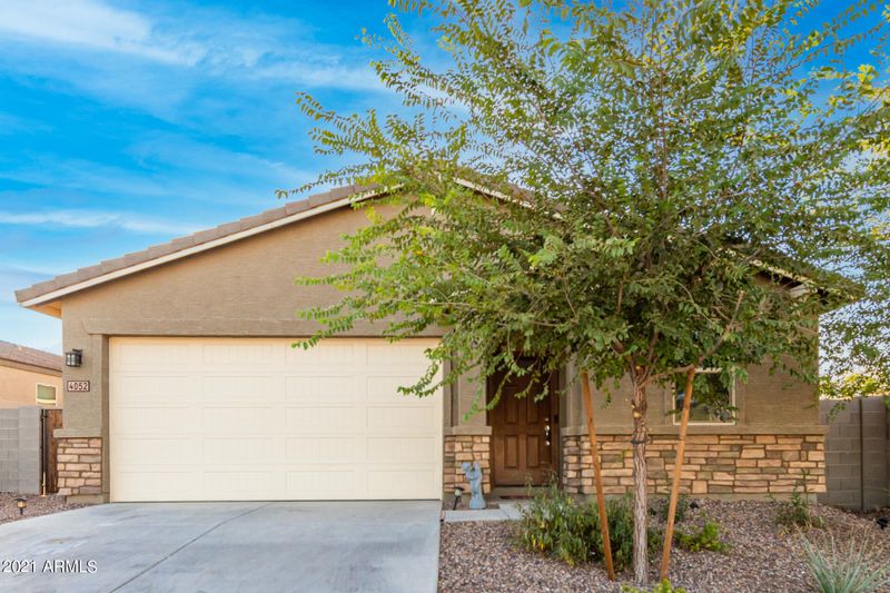 4052 S 101st Glen, Tolleson, AZ 85353