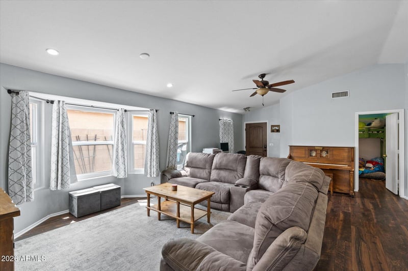 4052 W Villa Linda Dr, Glendale, AZ 85310