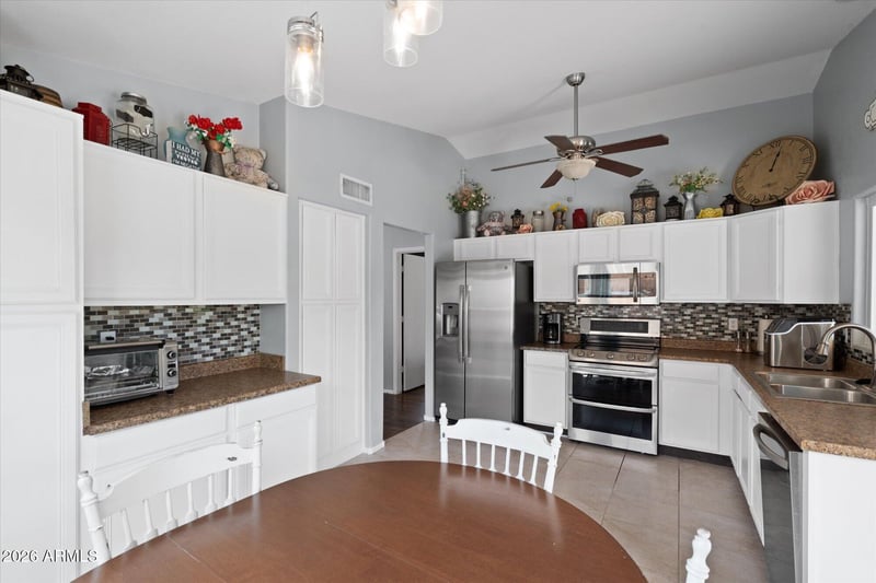 4052 W Villa Linda Dr, Glendale, AZ 85310