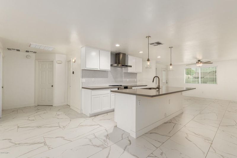 4053 E Captain Dreyfus Ave, Phoenix, AZ 85032