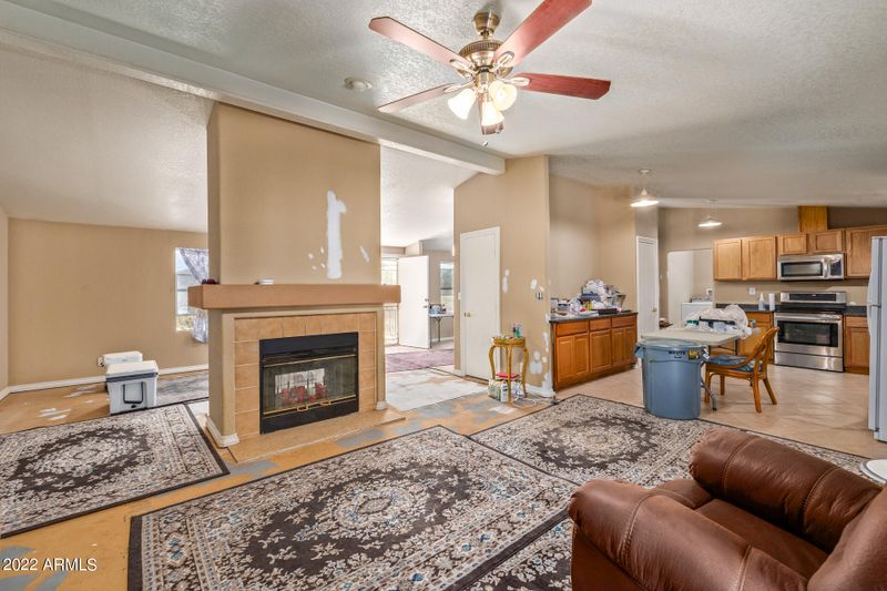 40534 N Central Ave, Phoenix, AZ 85086