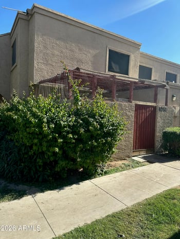 4056 Mesquite Ln, Phoenix, AZ 85019